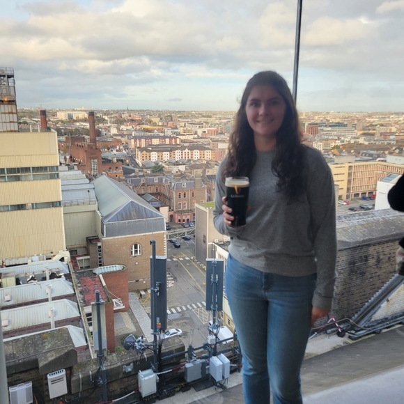 Meet your Posher, Michaela - Picture 3 of 5